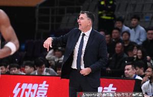 媒体人：有人认为新疆不断换外援和主帅是无用功 我认为这有意义