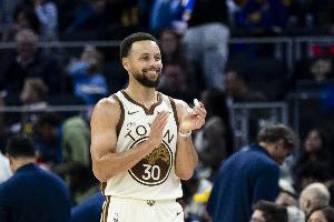 Slater：库里的时间大概还是会控制在26分钟 他还是会从替补打起