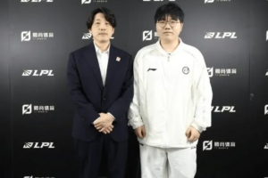 JiaQi：Meiko能让我玩得更稳健一些，在游戏里他会拉住我