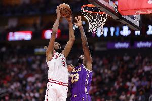 ESPN专家团预测火箭VS湖人系列赛：11人押火箭 仅Spears看好湖人