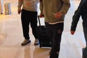 泰山队球员刘洋、谢文能抵达上海到国家队报到视频封面