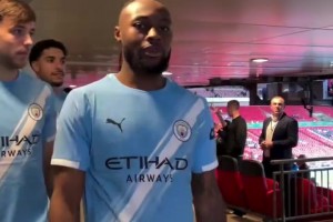 11号梅西你看过吗？天资非凡！梅西17岁巴萨B队精彩瞬间！视频封面